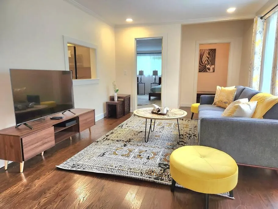 Cozy Contemporary 2Br With Sofa Bed In The Office Apartment Seattle