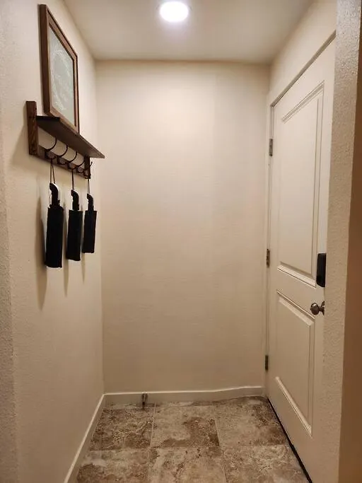 Cozy Contemporary 2Br With Sofa Bed In The Office Apartment Seattle 0*,  United States